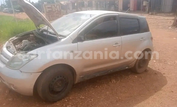 Buy Used Toyota IST Other Car in Bwanga in Kagera Buy Used Toyota IST Other Car in Bwanga in Kagera