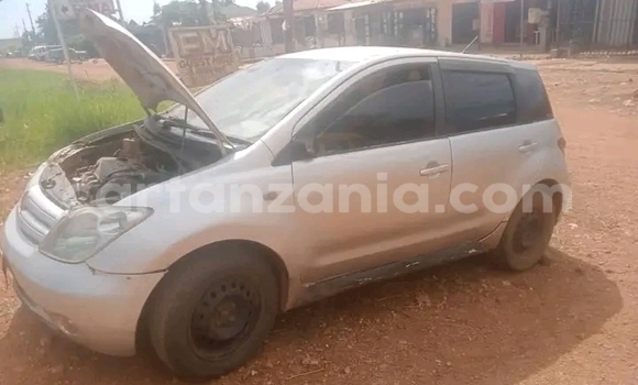 Buy Used Toyota IST Other Car in Bwanga in Kagera Buy Used Toyota IST Other Car in Bwanga in Kagera
