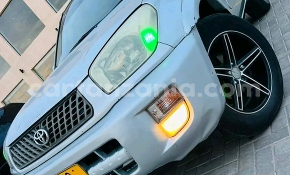 Buy Used Toyota RAV4 White Car in Bwanga in Kagera Buy Used Toyota RAV4 White Car in Bwanga in Kagera