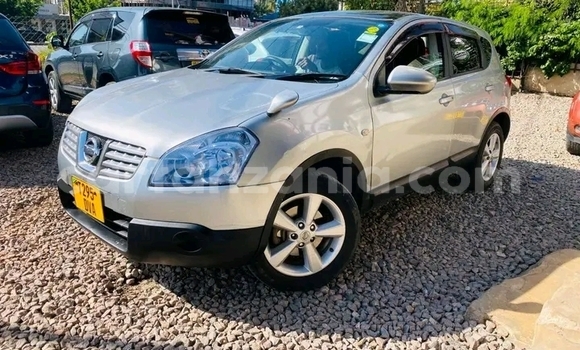 Buy Used Nissan Dualis White Car in Bwanga in Kagera Buy Used Nissan Dualis White Car in Bwanga in Kagera