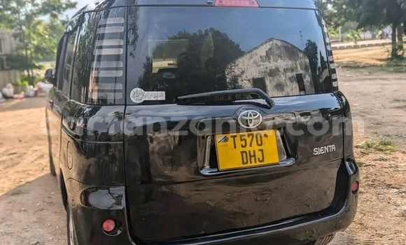 Buy Used Toyota Sienta Black Car in Bwanga in Kagera