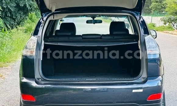 Buy Used Toyota Harrier Black Car in Bwanga in Kagera