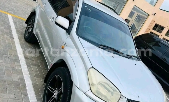 Buy Used Toyota RAV4 White Car in Dar es Salaam in Dar es Salaam Buy Used Toyota RAV4 White Car in Dar es Salaam in Dar es Salaam