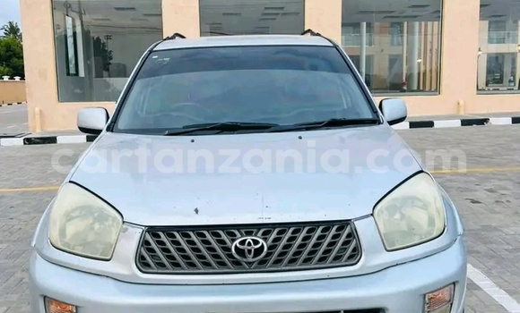 Buy Used Toyota RAV4 White Car in Dar es Salaam in Dar es Salaam Buy Used Toyota RAV4 White Car in Dar es Salaam in Dar es Salaam