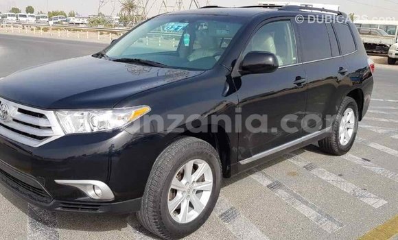 Buy Import Toyota Highlander Black Car in Import - Dubai in Arusha Buy Import Toyota Highlander Black Car in Import - Dubai in Arusha