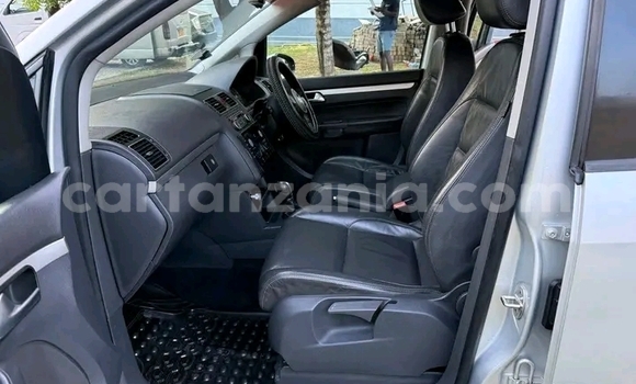 Buy Used Volkswagen Touran Other Car in Biharamulo in Kagera Buy Used Volkswagen Touran Other Car in Biharamulo in Kagera