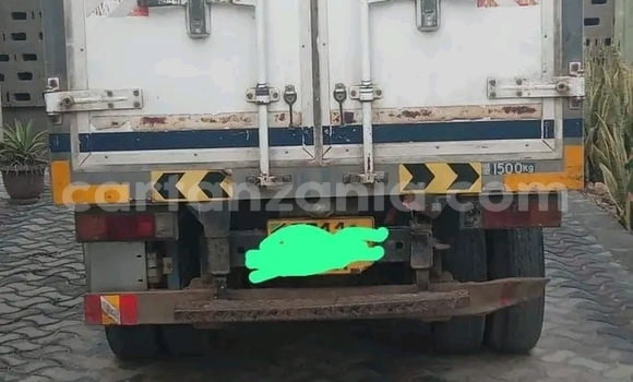 Buy Used Mitsubishi Carisma White Car in Bunda in Mara Buy Used Mitsubishi Carisma White Car in Bunda in Mara