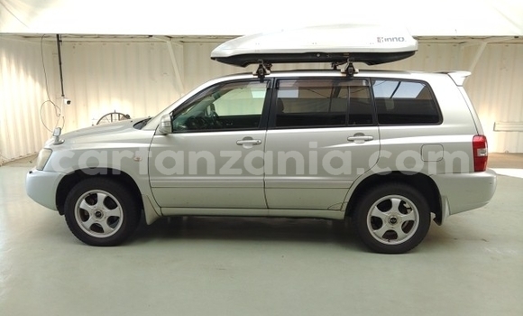 Buy Import Toyota Kluger Silver Car in Dar es Salaam in Dar es Salaam Buy Import Toyota Kluger Silver Car in Dar es Salaam in Dar es Salaam