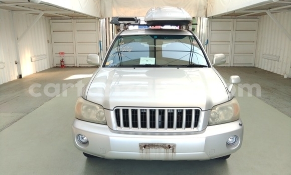 Buy Import Toyota Kluger Silver Car in Dar es Salaam in Dar es Salaam Buy Import Toyota Kluger Silver Car in Dar es Salaam in Dar es Salaam