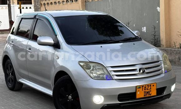 Buy Used Toyota IST Silver Car in Dar es Salaam in Dar es Salaam