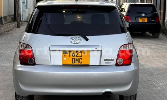 Buy Used Toyota IST Silver Car in Dar es Salaam in Dar es Salaam
