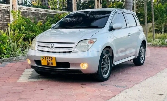 Buy Used Toyota IST White Car in Buhigwe in Kigoma Buy Used Toyota IST White Car in Buhigwe in Kigoma