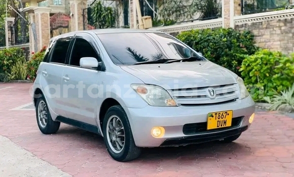 Buy Used Toyota IST White Car in Buhigwe in Kigoma Buy Used Toyota IST White Car in Buhigwe in Kigoma
