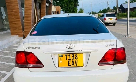 Buy Used Toyota Crown White Car in Buhigwe in Kigoma Buy Used Toyota Crown White Car in Buhigwe in Kigoma