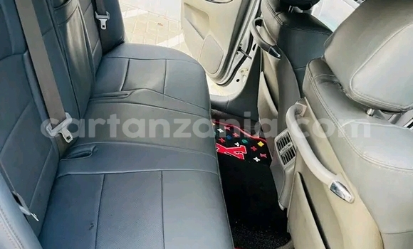 Buy Used Toyota Crown White Car in Buhigwe in Kigoma Buy Used Toyota Crown White Car in Buhigwe in Kigoma