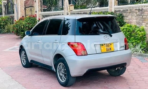 Buy Used Toyota IST White Car in Bagamoyo in Pwani Buy Used Toyota IST White Car in Bagamoyo in Pwani