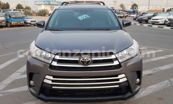 Buy Import Toyota Highlander Other Car in Import - Dubai in Arusha Buy Import Toyota Highlander Other Car in Import - Dubai in Arusha