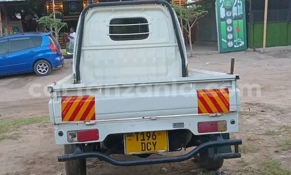 Buy Used Suzuki Carry White Car in Buhigwe in Kigoma Buy Used Suzuki Carry White Car in Buhigwe in Kigoma