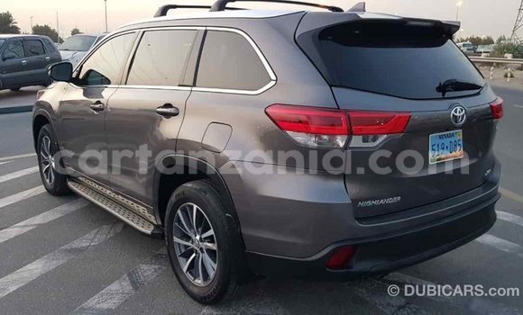 Buy Import Toyota Highlander Other Car in Import - Dubai in Arusha Buy Import Toyota Highlander Other Car in Import - Dubai in Arusha