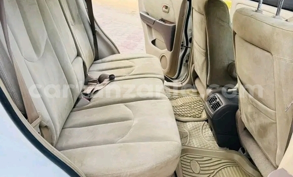 Nunua Ilio tumika Toyota Harrier Nyeupe Gari ndani ya Biharamulo nchini Kagera Nunua Ilio tumika Toyota Harrier Nyeupe Gari ndani ya Biharamulo nchini Kagera