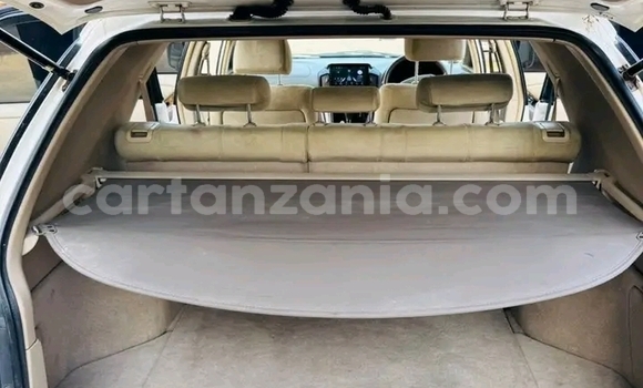 Nunua Ilio tumika Toyota Harrier Nyeupe Gari ndani ya Biharamulo nchini Kagera Nunua Ilio tumika Toyota Harrier Nyeupe Gari ndani ya Biharamulo nchini Kagera