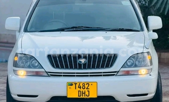 Nunua Ilio tumika Toyota Harrier Nyeupe Gari ndani ya Biharamulo nchini Kagera Nunua Ilio tumika Toyota Harrier Nyeupe Gari ndani ya Biharamulo nchini Kagera