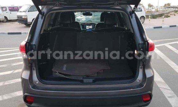 Buy Import Toyota Highlander Other Car in Import - Dubai in Arusha Buy Import Toyota Highlander Other Car in Import - Dubai in Arusha