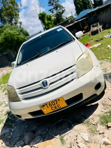 Big with watermark toyota ist kigoma buhigwe 26818