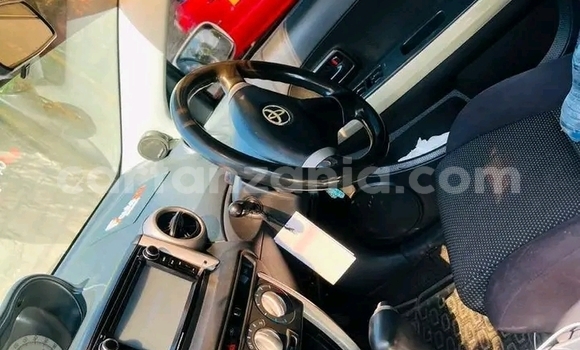 Nunua Ilio tumika Toyota IST Nyeupe Gari ndani ya Buhigwe nchini Kigoma Nunua Ilio tumika Toyota IST Nyeupe Gari ndani ya Buhigwe nchini Kigoma