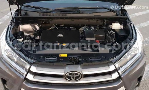 Buy Import Toyota Highlander Other Car in Import - Dubai in Arusha Buy Import Toyota Highlander Other Car in Import - Dubai in Arusha