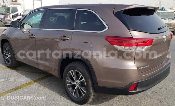 Buy Import Toyota Highlander Brown Car in Import - Dubai in Arusha Buy Import Toyota Highlander Brown Car in Import - Dubai in Arusha