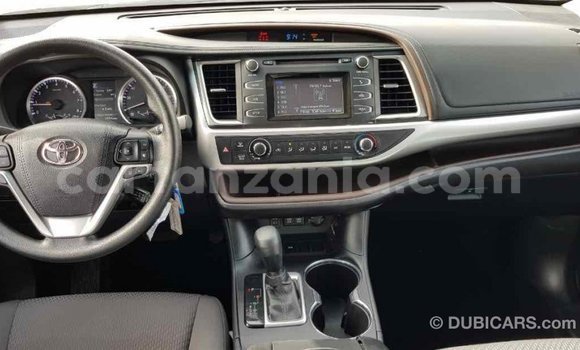 Buy Import Toyota Highlander Brown Car in Import - Dubai in Arusha Buy Import Toyota Highlander Brown Car in Import - Dubai in Arusha