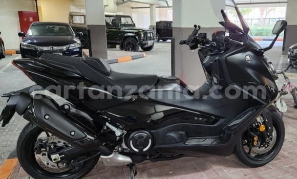 Nunua Ilio tumika Yamaha TMAX Nyeusi Bike ndani ya Arusha nchini Arusha Nunua Ilio tumika Yamaha TMAX Nyeusi Bike ndani ya Arusha nchini Arusha