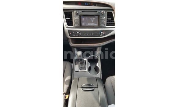Buy Import Toyota Highlander Brown Car in Import - Dubai in Arusha Buy Import Toyota Highlander Brown Car in Import - Dubai in Arusha