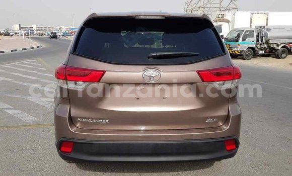 Buy Import Toyota Highlander Brown Car in Import - Dubai in Arusha Buy Import Toyota Highlander Brown Car in Import - Dubai in Arusha