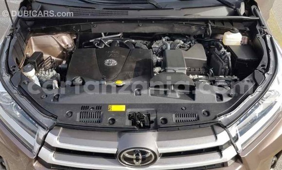 Buy Import Toyota Highlander Brown Car in Import - Dubai in Arusha Buy Import Toyota Highlander Brown Car in Import - Dubai in Arusha