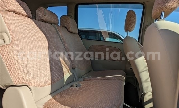 Buy Import Toyota Sienta White Car in Dar es Salaam in Dar es Salaam Buy Import Toyota Sienta White Car in Dar es Salaam in Dar es Salaam
