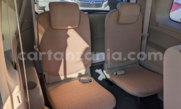 Buy Import Toyota Sienta White Car in Dar es Salaam in Dar es Salaam Buy Import Toyota Sienta White Car in Dar es Salaam in Dar es Salaam