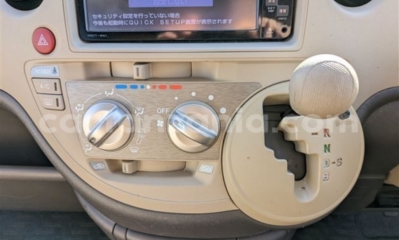 Buy Import Toyota Sienta White Car in Dar es Salaam in Dar es Salaam Buy Import Toyota Sienta White Car in Dar es Salaam in Dar es Salaam