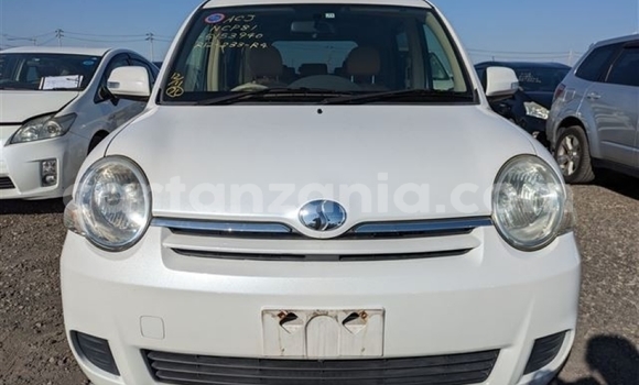Buy Import Toyota Sienta White Car in Dar es Salaam in Dar es Salaam Buy Import Toyota Sienta White Car in Dar es Salaam in Dar es Salaam