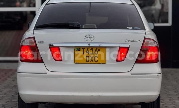 Nunua Ilio tumika Toyota Premio Nyeupe Gari ndani ya Dar es Salaam nchini Dar es Salaam