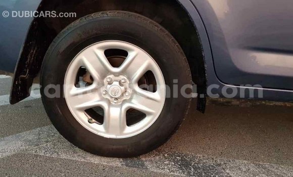 Nunua Imported Toyota RAV4 Bluu Gari ndani ya Import - Dubai nchini Arusha Nunua Imported Toyota RAV4 Bluu Gari ndani ya Import - Dubai nchini Arusha