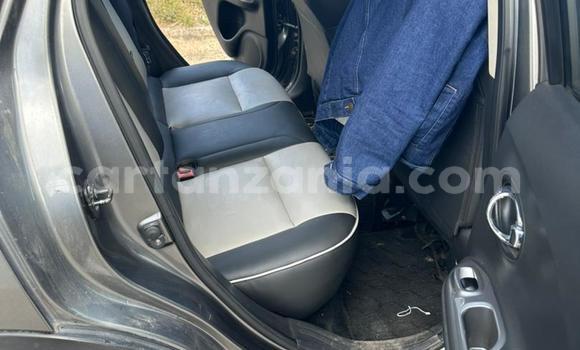 Buy Used Nissan Juke Silver Car in Dar es Salaam in Dar es Salaam