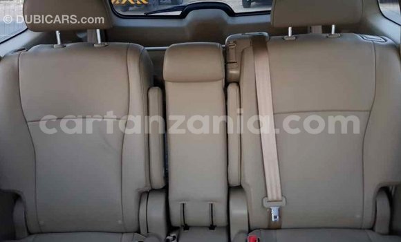 Nunua Imported Toyota Highlander Kijani Gari ndani ya Import - Dubai nchini Arusha Nunua Imported Toyota Highlander Kijani Gari ndani ya Import - Dubai nchini Arusha