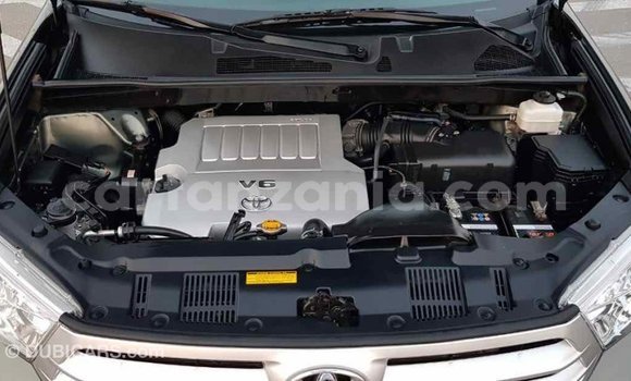 Nunua Imported Toyota Highlander Kijani Gari ndani ya Import - Dubai nchini Arusha Nunua Imported Toyota Highlander Kijani Gari ndani ya Import - Dubai nchini Arusha