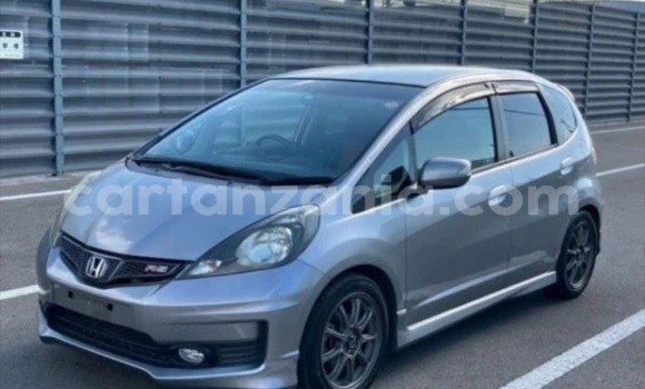 Nunua Imported Honda FIT Nyingine Gari ndani ya Dar es Salaam nchini Dar es Salaam Nunua Imported Honda FIT Nyingine Gari ndani ya Dar es Salaam nchini Dar es Salaam