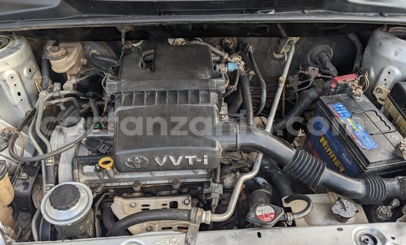 Nunua Ilio tumika Toyota Vitz Fedha Gari ndani ya Dar es Salaam nchini Dar es Salaam