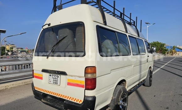 Nunua Ilio tumika Toyota Hiace Nyeupe Gari ndani ya Dar es Salaam nchini Dar es Salaam Nunua Ilio tumika Toyota Hiace Nyeupe Gari ndani ya Dar es Salaam nchini Dar es Salaam