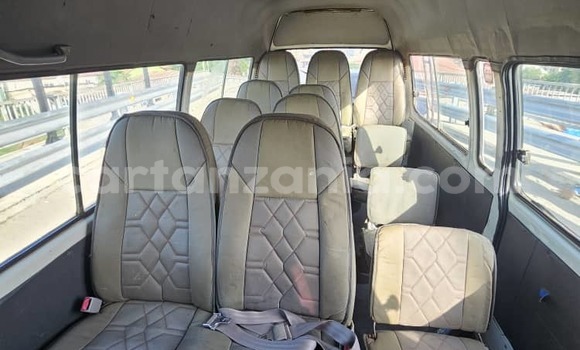 Nunua Ilio tumika Toyota Hiace Nyeupe Gari ndani ya Dar es Salaam nchini Dar es Salaam Nunua Ilio tumika Toyota Hiace Nyeupe Gari ndani ya Dar es Salaam nchini Dar es Salaam