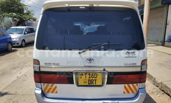 Nunua Ilio tumika Toyota Hiace Nyeupe Gari ndani ya Dar es Salaam nchini Dar es Salaam Nunua Ilio tumika Toyota Hiace Nyeupe Gari ndani ya Dar es Salaam nchini Dar es Salaam